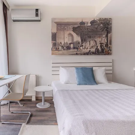 Prime And Стамбул