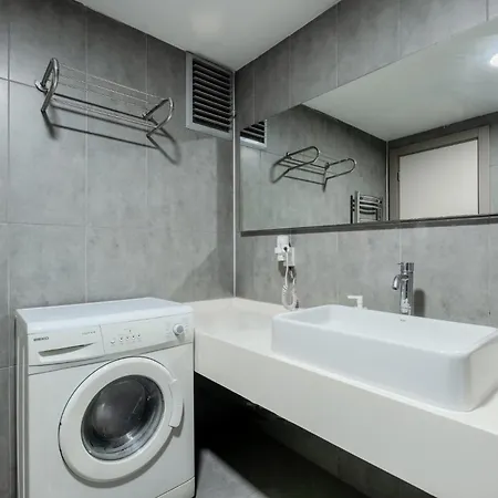 Apartment Prime And Istanbul